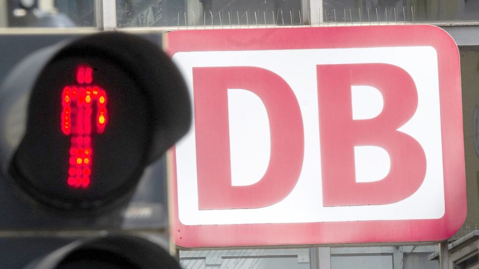 Verbände fordern die Deutsche Bahn dazu auf, die Abschaffung der Familienreservierung zu stoppen. (Archivbild) Foto: Peter Kneffel/dpa