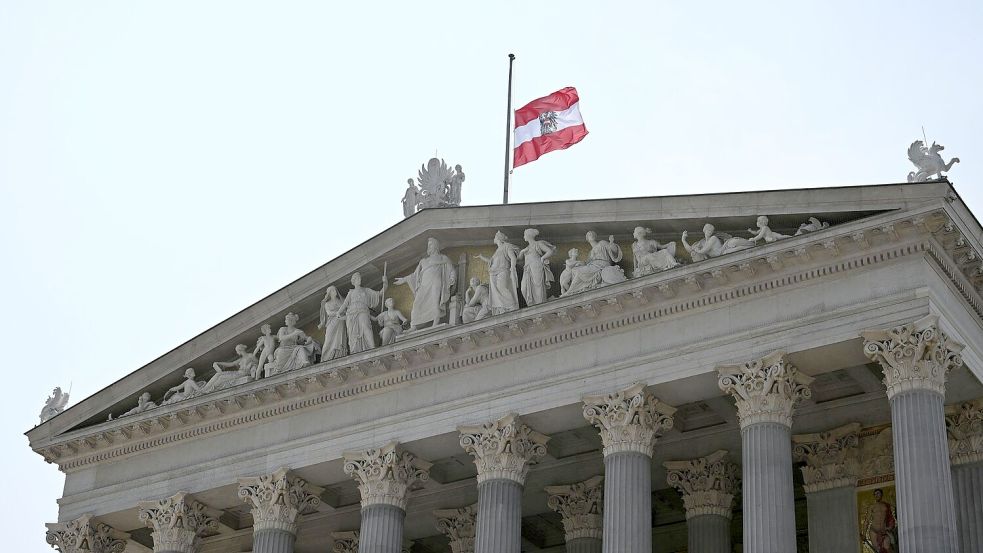 Österreich verhängt dreitägige Staatstrauer. Foto: Helmut Fohringer/APA/dpa