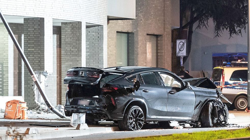 Trotz spektakulärer Fälle zeigt die Unfallstatistik für SUV keine Auffälligkeiten. (Archivbild) Foto: Silas Stein/dpa