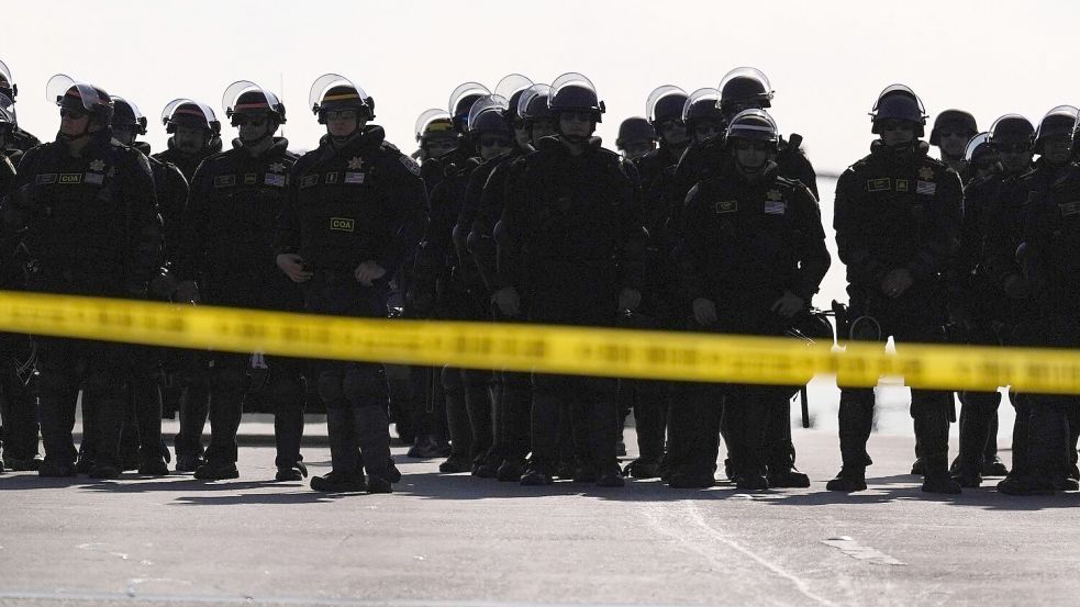 Viele Menschen trauen sich nicht mehr aus den Häusern. Foto: Jae C. Hong/AP/dpa