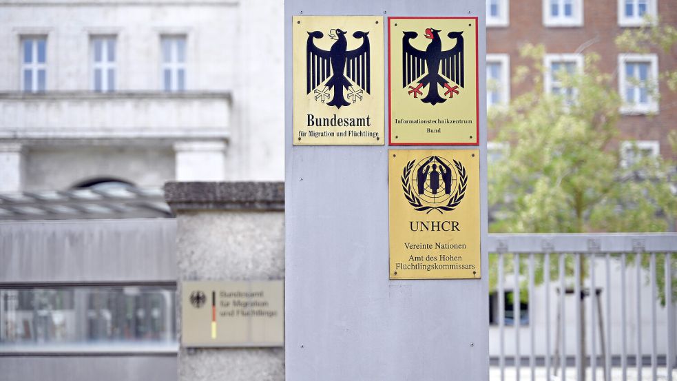 Das Bundesamt für Migration und Flüchtlinge (BAMF) ist für die Durchführung von Asylverfahren und Flüchtlingsschutz verantwortlich. Foto: IMAGO / Panama Pictures