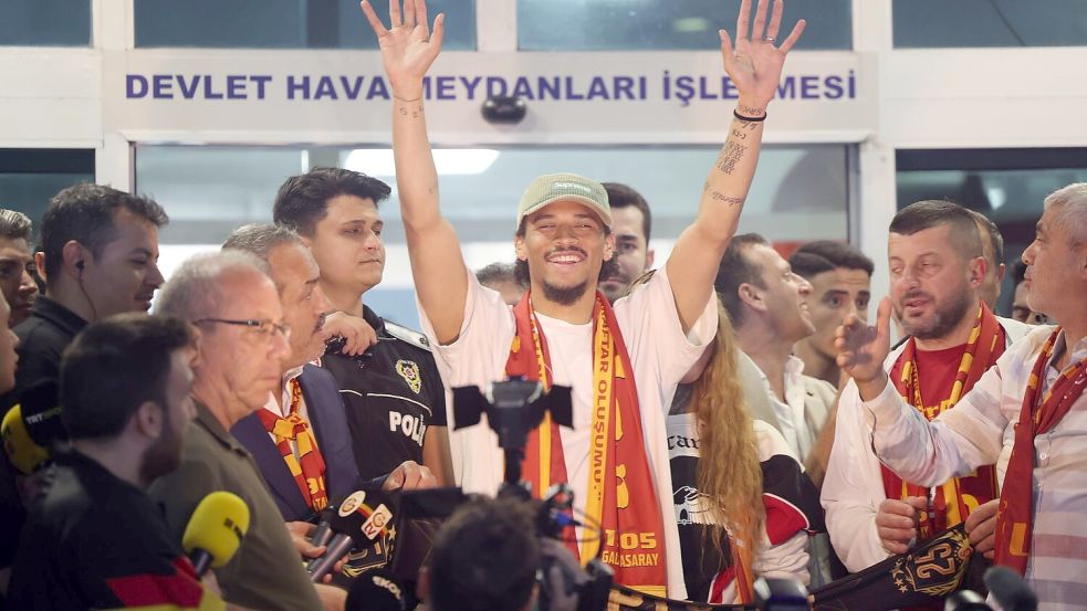 Die Zukunft von Leroy Sané ist geklärt: Er spielt jetzt für Galatasaray Istanbul. Foto: Murat Akbas/dpa