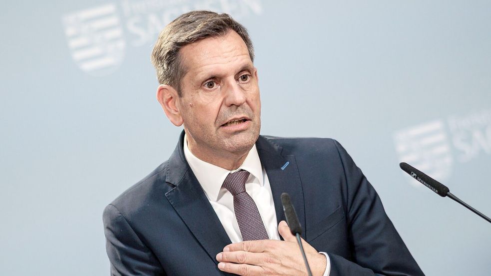 Olaf Lies fordert eine sozial gerechte Förderung für den Wechsel zur Wärmepumpe. (Archivbild) Foto: Carsten Koall/dpa