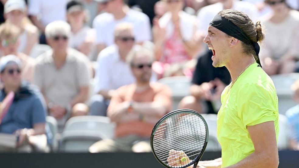 Alexander Zverev freut sich über den Finaleinzug in Stuttgart. Foto: Marijan Murat/dpa