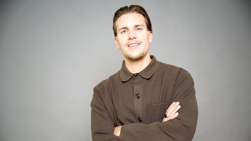 Der Neu-Bachelor Felix Stein kommt aus Berlin - hält die Stadt aber nicht für ideal, um die neue Traumfrau zu finden. Foto: Henning Kaiser/dpa