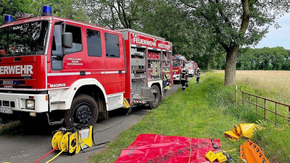 Die Feuerwehr war mit rund 70 Kräften im Einsatz. Foto: Daniel Gerock/Feuerwehr Aurich