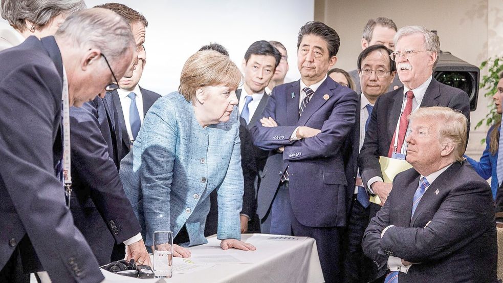 Dieses von der Bundesregierung verbreitete Bild des Fotografen Jesco Denzel wurde damals in sozialen Netzwerken viel kommentiert. (Archivbild) Foto: Jesco Denzel/Bundesregierung/dpa