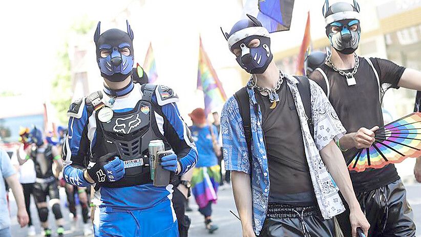 Viele Teilnehmer kamen aus der Hundemasken-Szene, den „Puppys“. Foto: Jens Doden