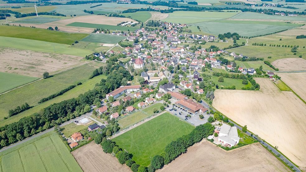 Auch auf dem Land versuchen viele Initiativen, kulturelle Angebote zu organisieren und den Zusammenhalt zu stärken. (Archivbild) Foto: Robert Michael/dpa