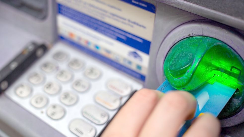 Mehr Transparenz bei Gebühren und mehr Schutz vor Betrug: EU-Staaten treiben neue Regeln voran (Symbolbild) Foto: Fernando Gutierrez-Juarez/dpa-Zentralbild/dpa