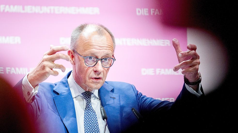 Mit einer milliardenschweren Steuersenkung will Friedrich Merz Unternehmen entlasten. Das reißt Lücken nicht nur im Bundeshaushalt. Foto: dpa/Kay Nietfeld