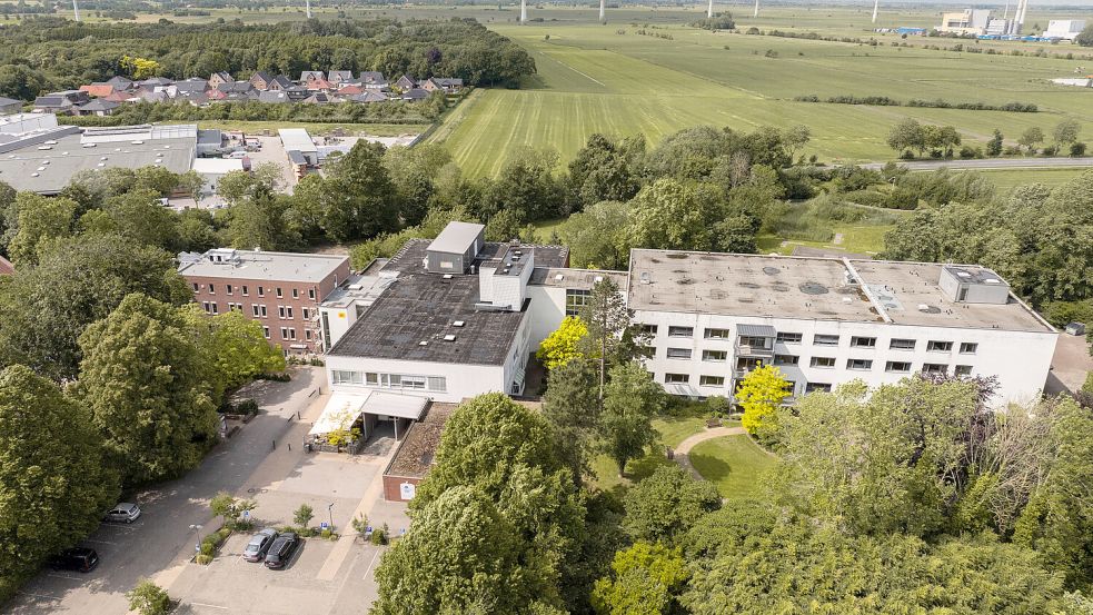 Das Krankenhaus Rheiderland, wie es sich im Juni 2025 darstellt. Foto: LML Studio Leer GmbH & Co. KG