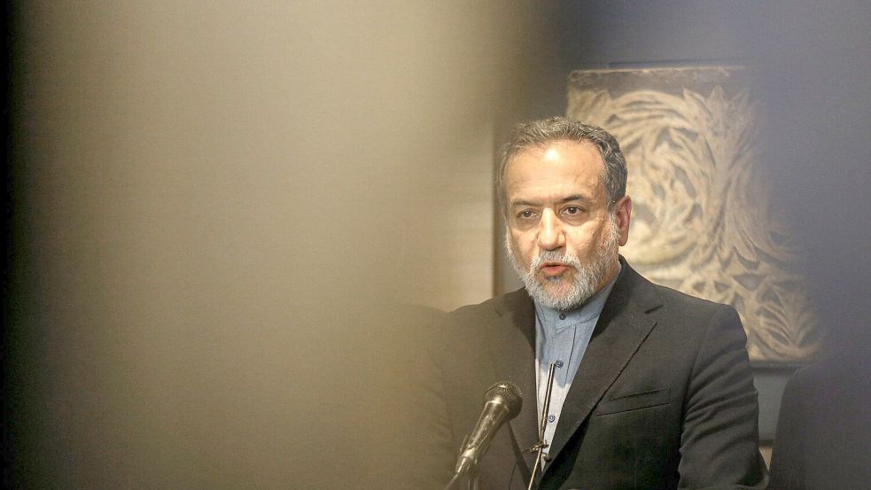 Der iranische Außenminister Abbas Araghtschi wird am Freitag in Genf erwartet. (Archivbild) Foto: Marwan Naamani/dpa