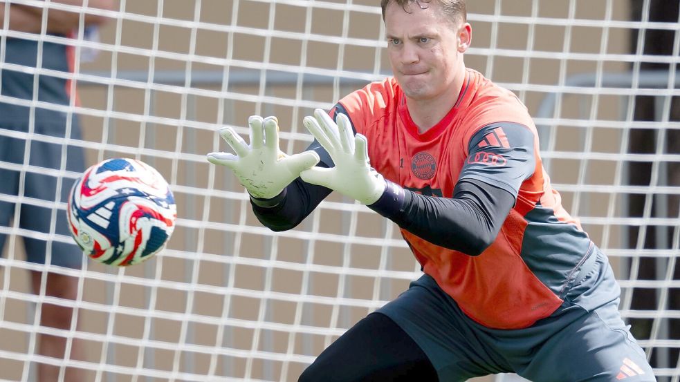 Manuel Neuer dürfte gegen die Boca Juniors mehr zu tun bekommen als beim 10:0 in Spiel eins. Foto: Sven Hoppe/dpa