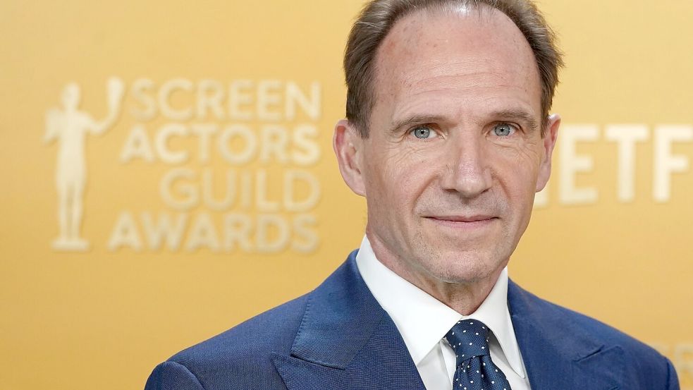 Der Voldemort-Schauspieler trug nach eigenen Angaben in seiner Rolle als Harry-Potter-Bösewicht Strapse am Set. (Archivbild) Foto: Jordan Strauss/Invision via AP/dpa