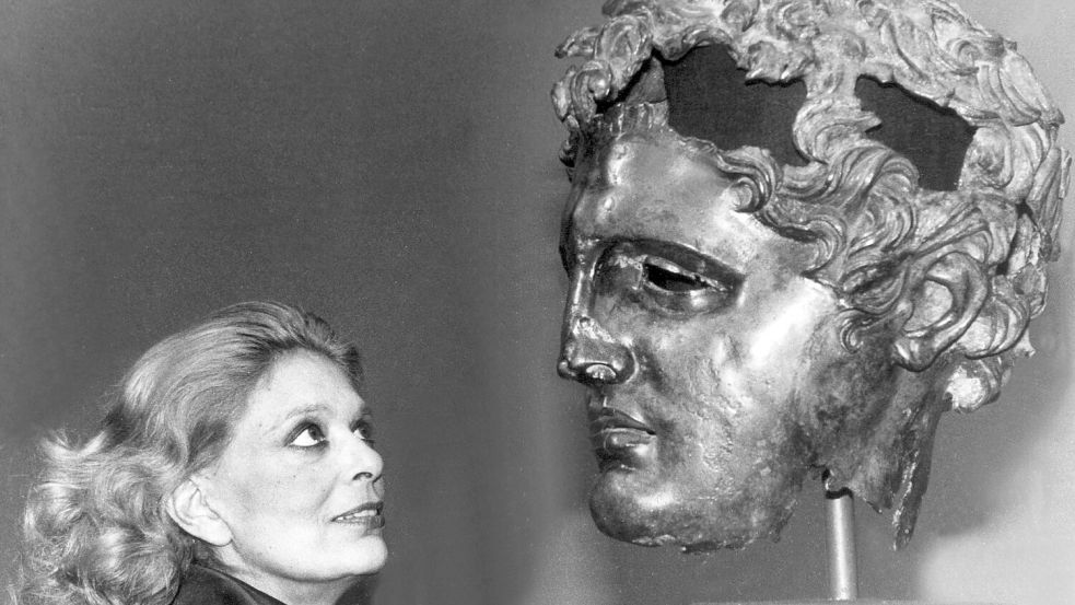Die griechische Schauspielerin, Sängerin und damalige Kulturministerin Melina Mercouri 1982 im Metropolitan Museum of Art in New York. Foto: UPI/dpa