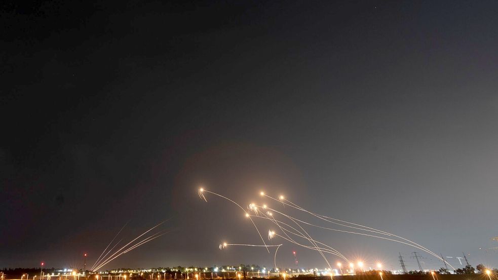 Erneut meldet Israels Militär Raketen- und Drohnenangriffe aus dem Iran. Foto: Ohad Zwigenberg/AP/dpa