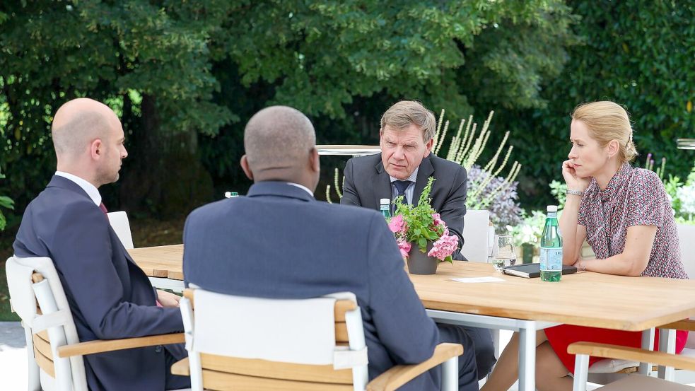 Bei Vorbesprechungen beraten die Außenminister von Deutschland, Frankreich und Großbritannien sowie die EU-Außenbeauftragte über ihren Kurs für das bevorstehende Treffen mit dem iranischen Außenminister. Foto: Philemon Henry/-/