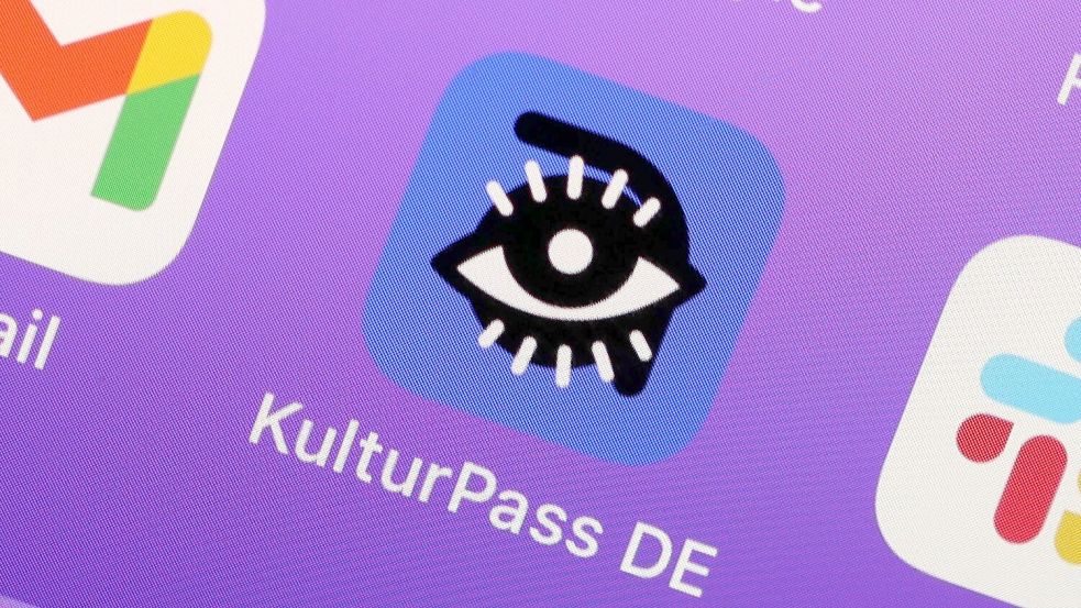 Dem Kulturpass für junge Leute fehlt im Moment die Finanzierung. (Archivbild) Foto: Jörg Carstensen/dpa