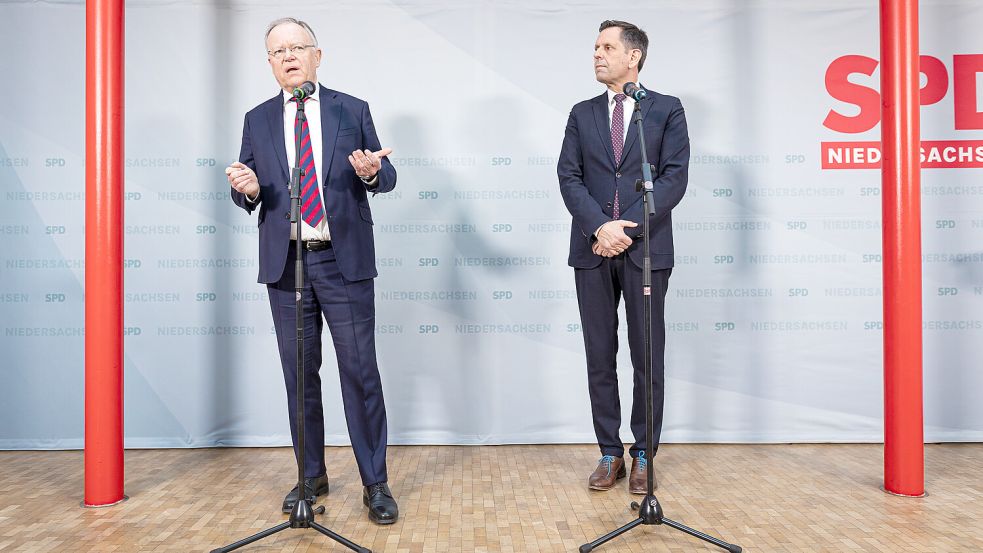 Die Vorbereitung der Pressekonferenz, auf der Stephan Weil seine Nachfolge ankündigte, sorgt bei der niedersächsischen CDU für Empörung. Foto: dpa/ Moritz Frankenberg