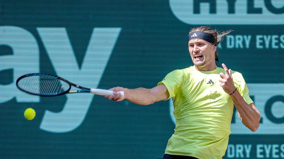 Alexander Zverev hat den Einzug ins Halle-Finale verpasst. Foto: David Inderlied/dpa