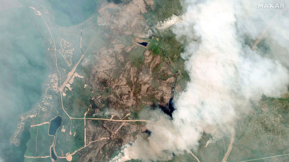 Die zunehmende Waldbrandgefahr ist nur einer der Gründe, weshalb Aufforstung als CO2-Ausgleich seine Tücken hat. Foto: Maxar Technologies/AP/dpa