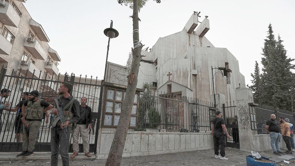Bei einem Selbstmordanschlag in einer Kirche in Damaskus wurden zahlreiche syrische Christen getötet. Foto: Omar Sanadiki/AP/dpa