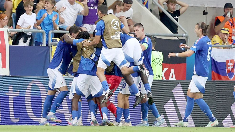 Italien rettete sich im letzten Moment in die Verlängerung. Foto: Branislav Racko/dpa
