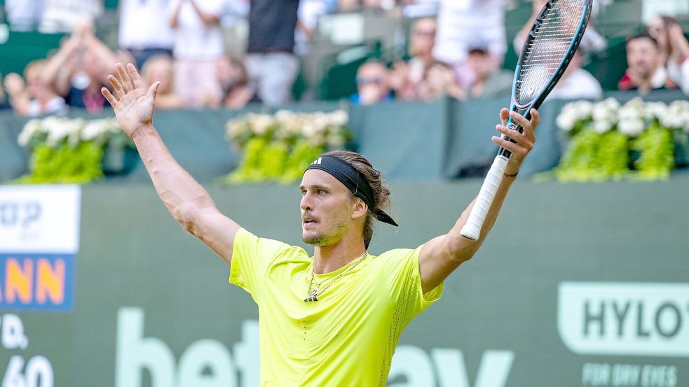 Alexander Zverev erreichte vor Wimbledon das Endspiel in Stuttgart und das Halbfinale von Halle. Foto: David Inderlied/dpa