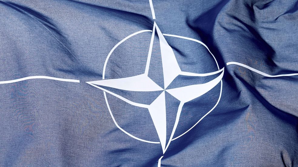 Nato-Flagge zum Gipfel: Wie sieht die Zukunft der Allianz aus? Foto: dpa/picture alliance/AP/Markus Schreiber