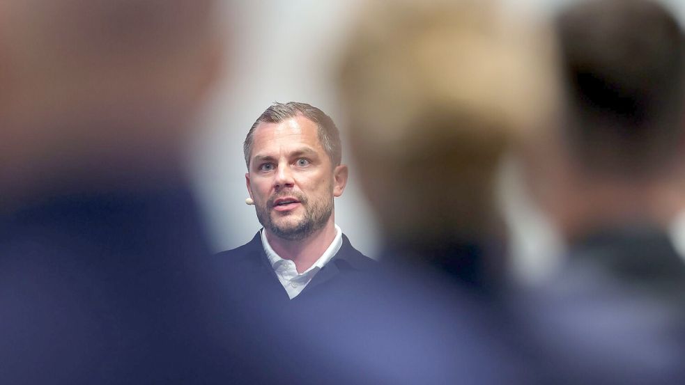 Die Suche nach einem neuen Coach war nicht leicht für Schäfer. Foto: Jan Woitas/dpa