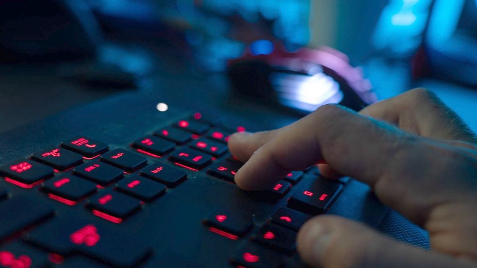Cyberkriminelle agieren im Verborgenen - sie wollen Daten haben, um damit Geld zu machen oder anderen Schaden zuzufügen. (Symbolbild) Foto: Nicolas Armer/dpa