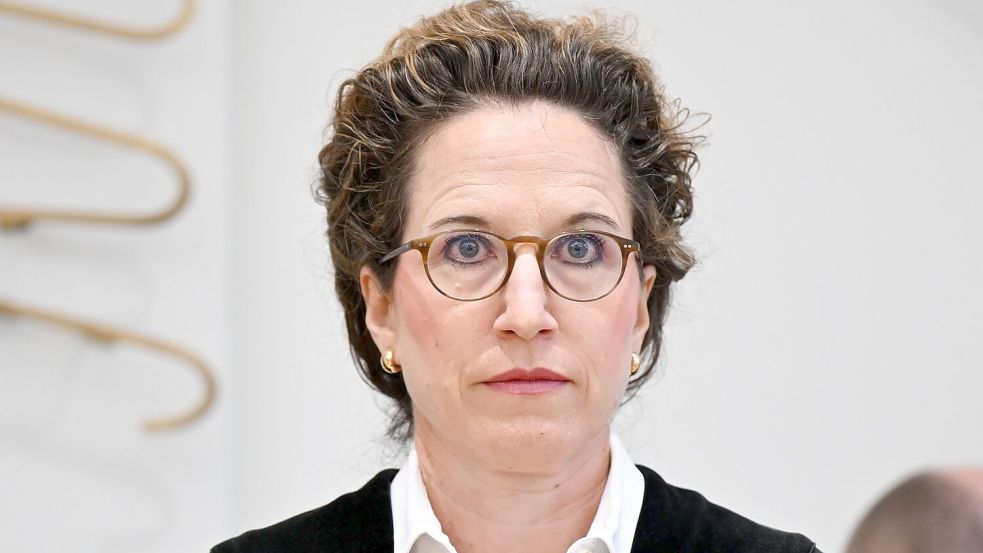 Richterin Eva-Marie Distler hat scharfe Kritik am DFB geübt. Foto: Arne Dedert/dpa POOL/dpa