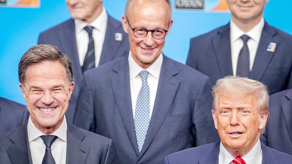 Eklat umschifft: Nato-Chef Mark Rutte, Bundeskanzler Friedrich Merz und US-Präsident Donald Trump. Foto: dpa/Kay Nietfeld