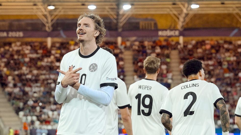 Nick Woltemade jubelt auch im Halbfinale als Torschütze. Foto: Robert Nemeti/dpa