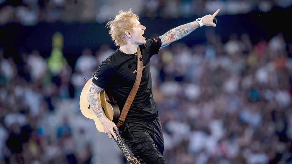Anfang Juli tritt Superstar Ed Sheeran gleich dreimal im Hamburger Volksparkstadion auf. Foto: IMAGO/Europa Press