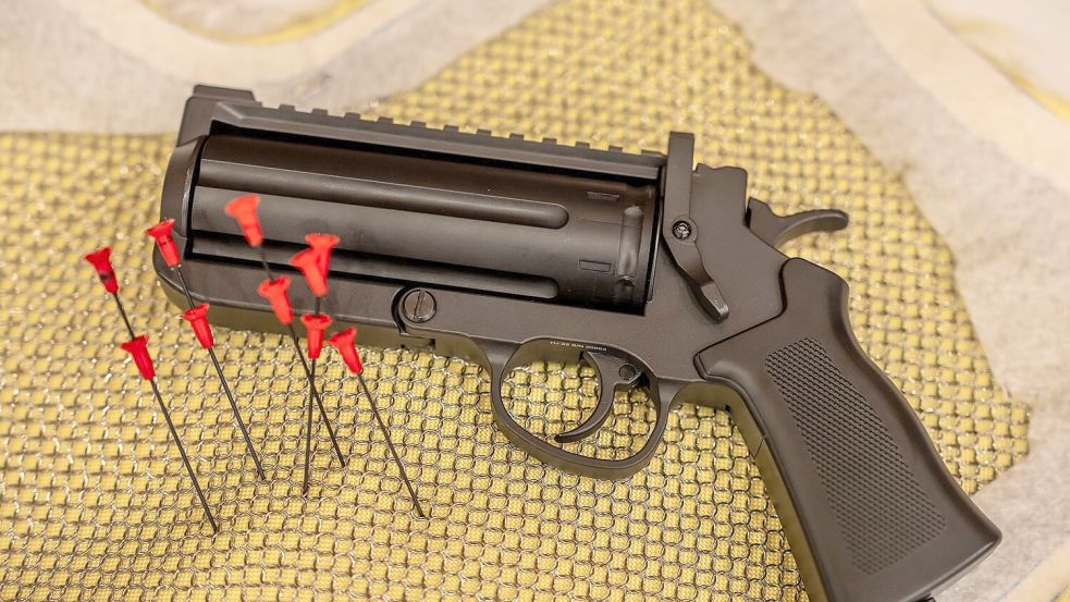 So sieht der Nadelrevolver aus. Foto: Michael Kappeler/dpa