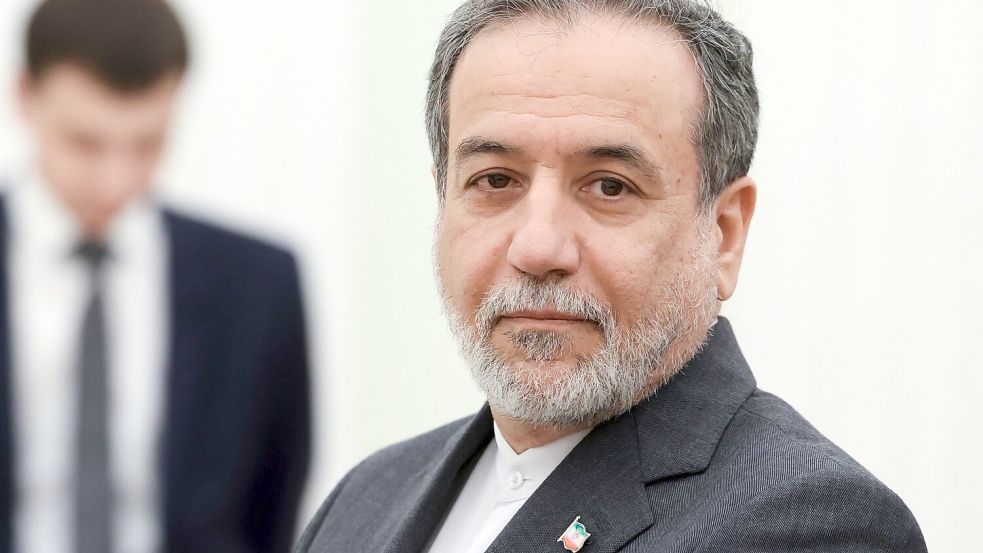 Der Iran prüft laut Außenminister Araghtschi, ob erneute Gespräche mit den USA im nationale Interesse sind. Foto: Alexander Kazakov/Pool Sputnik Kremlin/AP/dpa