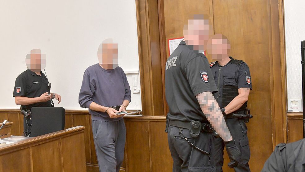 Ein 68-jähriger Emder soll im Januar 2025 seine Ehefrau erstochen haben. Foto: Klaus Ortgies