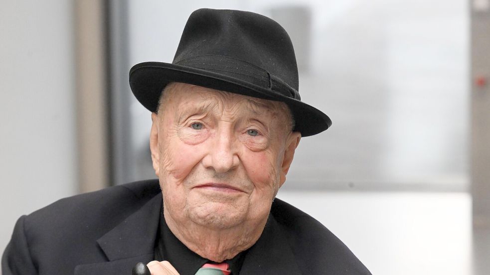 Der Künstler Georg Baselitz im Sommer 2023. (Archivfoto) Foto: Felix Hörhager/dpa