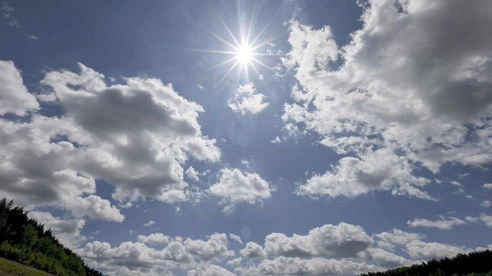 Kehrt nach den Gewittern am Wochenende der Sommer nach Niedersachsen zurück? Foto: dpa/Jan Woitas
