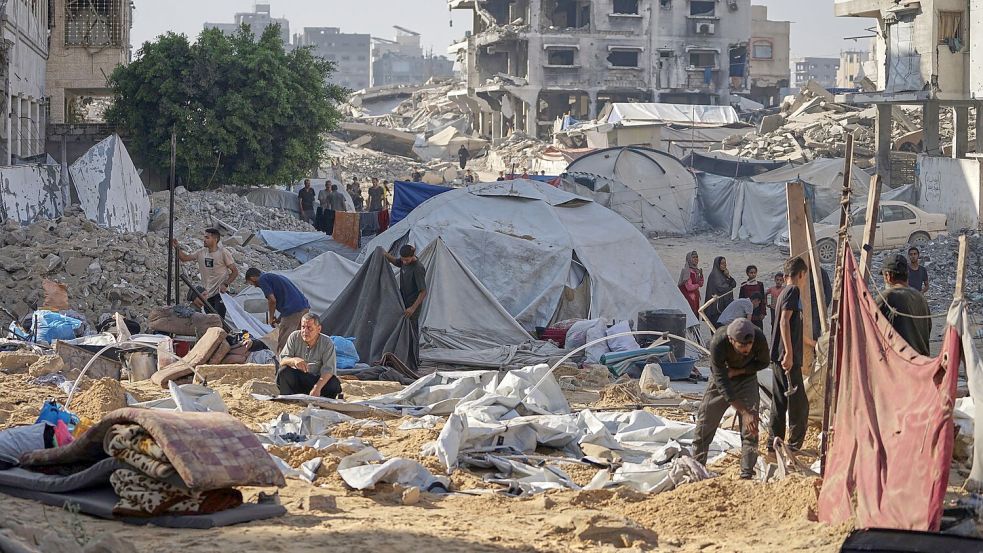 Nach palästinensischen Angaben gab es bei erneuten israelischen Angriffen Dutzende weitere Tote. (Archivbild) Foto: Jehad Alshrafi/AP/dpa