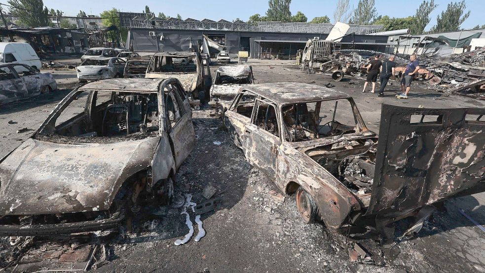 Immer wieder wird auch Saporischschja zum Ziel der russischen Streitkräfte. Foto: Kateryna Klochko/AP/dpa