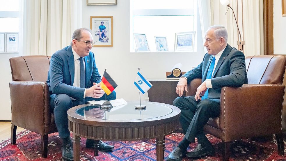 Innenminister Dobrindt stellt sich hinter die Angriffe Israels auf die iranischen Atomanlagen Foto: Jens Oellermann/BMI/dpa