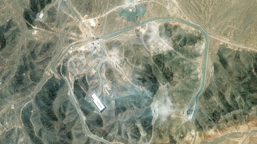 Nach den US-Angriffen auf Irans Atomanlagen nennt Teheran Bedingungen für neue Gespräche mit den USA. (Archivbild) Foto: Uncredited/Maxar Technologies/AP/dpa