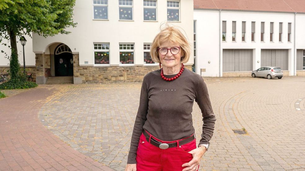 Ehemalige Wegbegleiterin: Elisabeth Middelschulte leitete von 2003 bis 2016 die Grundschule Gehrde – und erlebte hautnah, wie der starke Zuzug russlanddeutscher Familien das Schulleben veränderte. Foto: Ernesto Moses Wiebrock