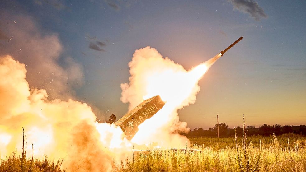 Der russische Statthalter meldet die vollständige Einnahme von Luhansk. (Archivbild) Foto: LIBKOS/AP/dpa