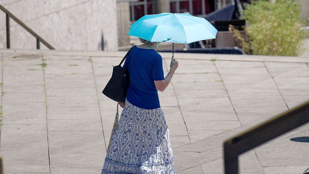 Asphaltierte Städte heizen sich bei hohen Temperaturen besonders stark auf. Foto: Henning Kaiser/dpa