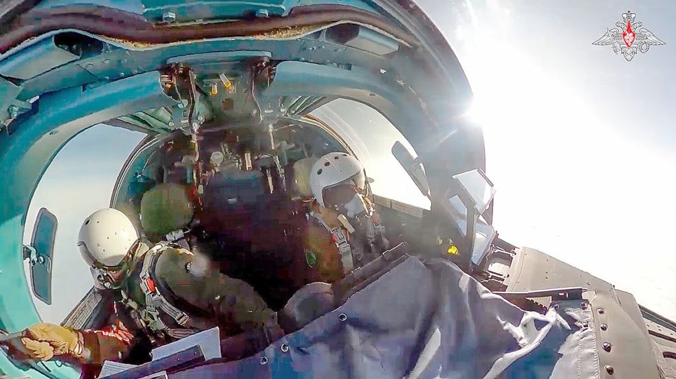 Ein russischer Kampfjet. (Archivbild) Foto: Uncredited/Russian Defense Ministry Press Service/AP/dpa