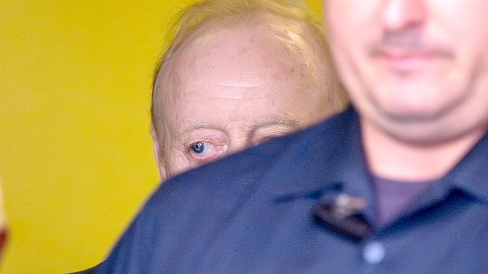 Schuhbeck wird unter anderem Insolvenzverschleppung vorgeworfen. Foto: Peter Kneffel/dpa